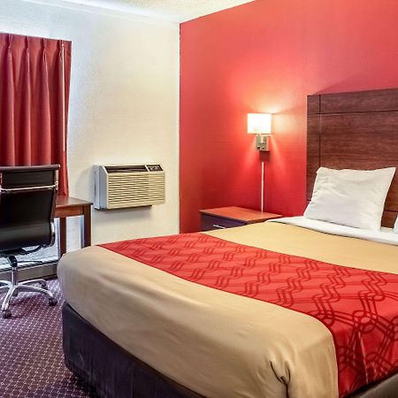 High Desert Inn Прайнвилл Экстерьер фото