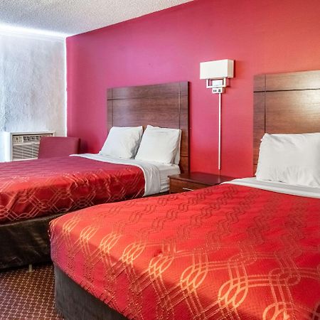High Desert Inn Прайнвилл Экстерьер фото