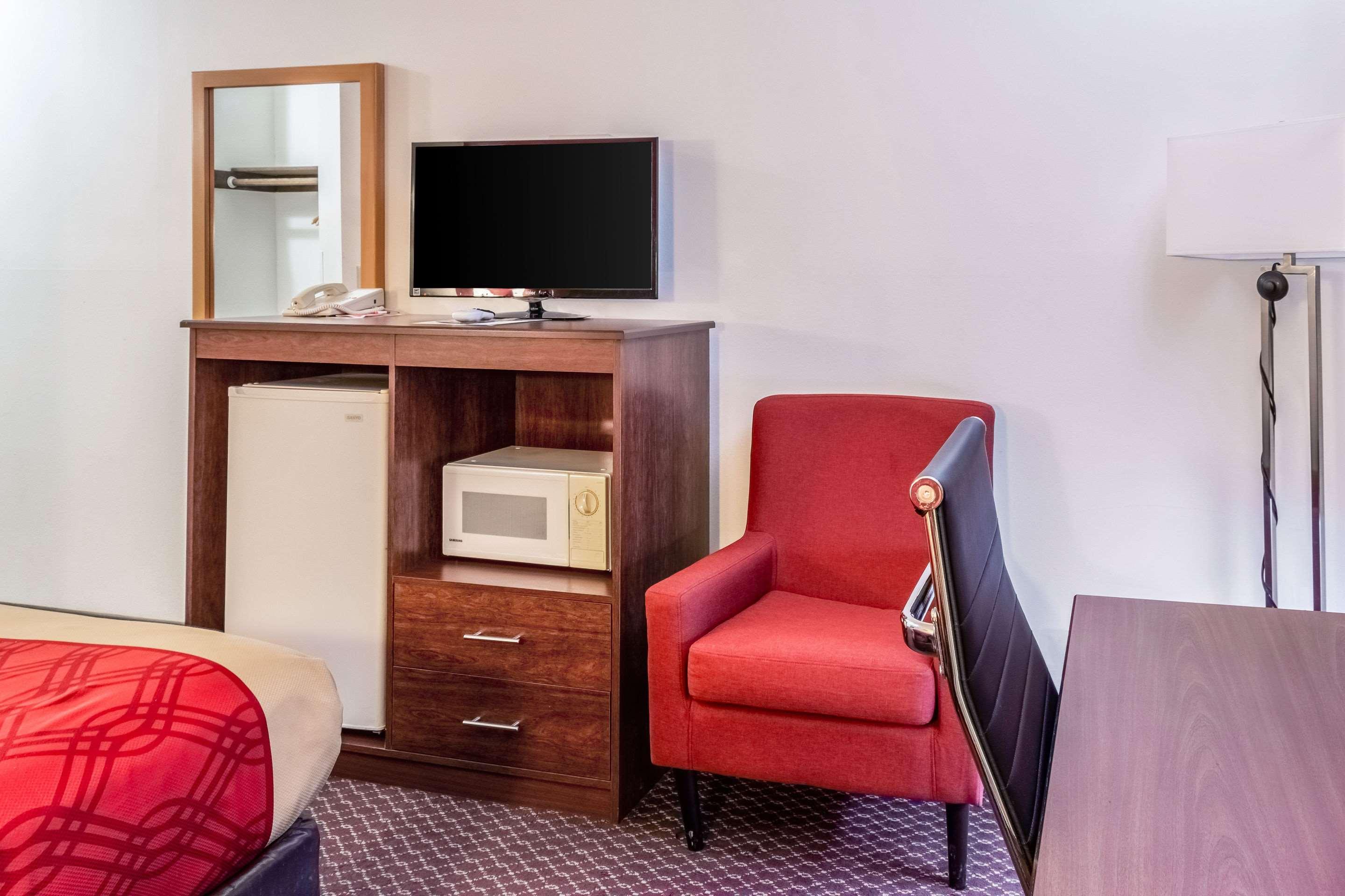 High Desert Inn Прайнвилл Экстерьер фото