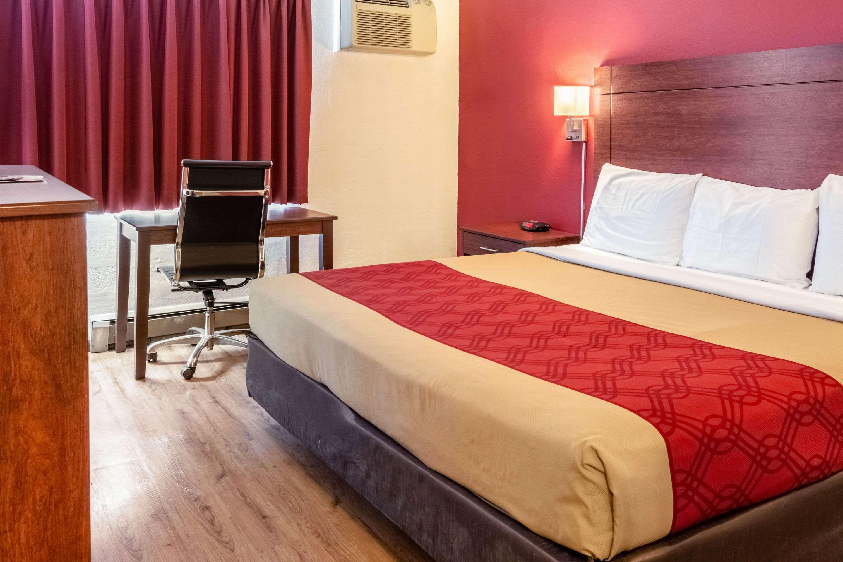 High Desert Inn Прайнвилл Экстерьер фото