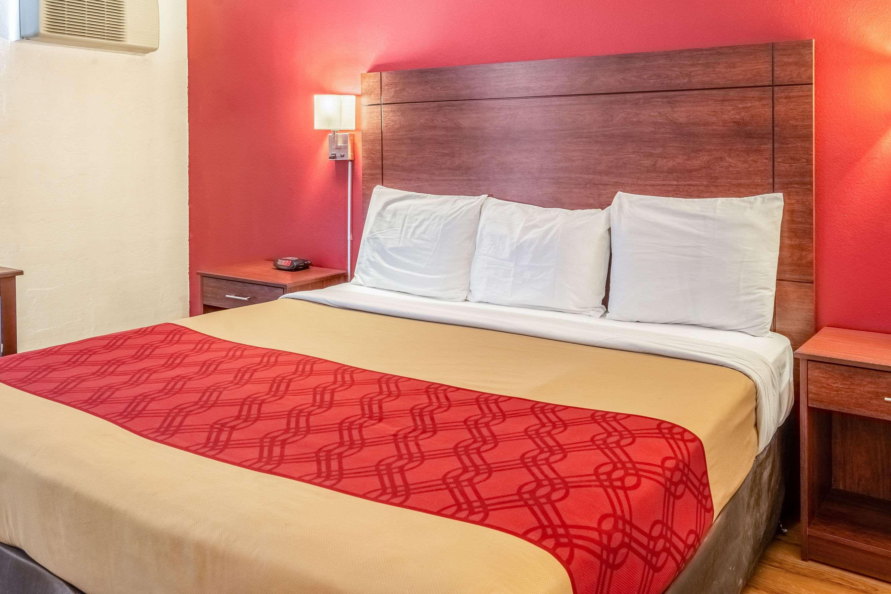 High Desert Inn Прайнвилл Экстерьер фото
